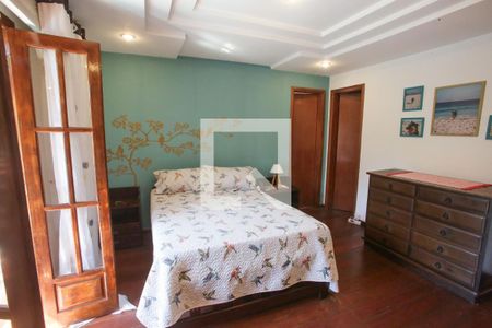 Casa à venda com 469m², 4 quartos e 8 vagas Casa à venda com 469m², 4 quartos e 8 vagasQuarto Suíte 1