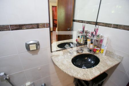 Casa à venda com 469m², 4 quartos e 8 vagas Casa à venda com 469m², 4 quartos e 8 vagasBanheiro da Suíte 3