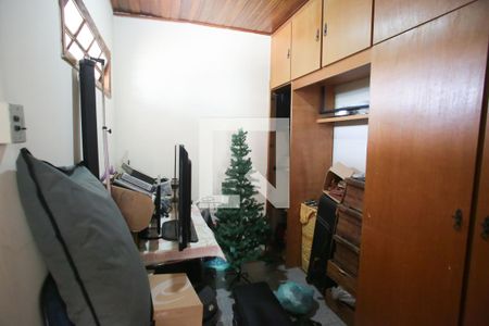 Casa à venda com 469m², 4 quartos e 8 vagas Casa à venda com 469m², 4 quartos e 8 vagasQuarto de Serviço