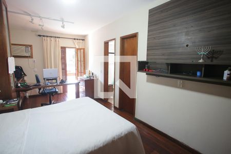 Casa à venda com 469m², 4 quartos e 8 vagas Casa à venda com 469m², 4 quartos e 8 vagasQuarto Suíte 2