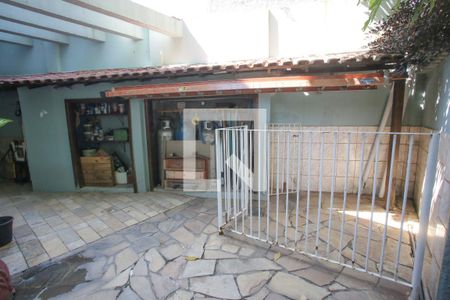 Casa à venda com 469m², 4 quartos e 8 vagas Casa à venda com 469m², 4 quartos e 8 vagasGaragem