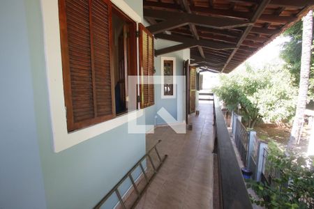 Casa à venda com 469m², 4 quartos e 8 vagas Casa à venda com 469m², 4 quartos e 8 vagasVaranda do Escritório