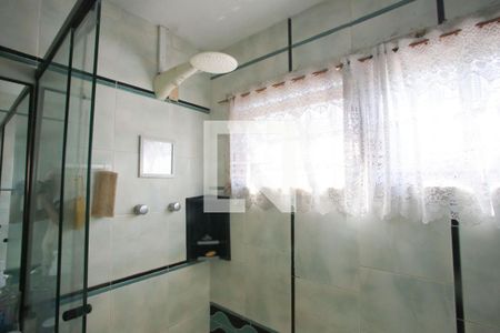 Casa à venda com 469m², 4 quartos e 8 vagas Casa à venda com 469m², 4 quartos e 8 vagasBanheiro da Suíte 4