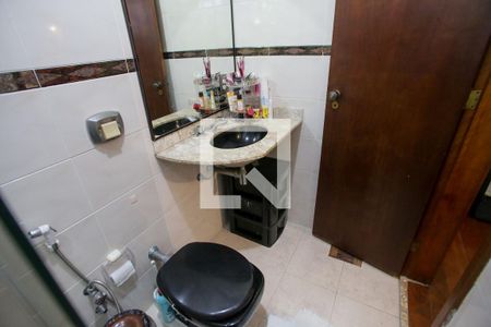 Casa à venda com 469m², 4 quartos e 8 vagas Casa à venda com 469m², 4 quartos e 8 vagasBanheiro da Suíte 3