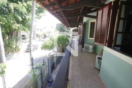 Casa à venda com 469m², 4 quartos e 8 vagas Casa à venda com 469m², 4 quartos e 8 vagasVaranda do Escritório