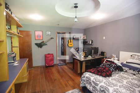 Casa à venda com 469m², 4 quartos e 8 vagas Casa à venda com 469m², 4 quartos e 8 vagasQuarto Suíte 4