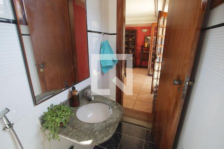 Casa à venda com 469m², 4 quartos e 8 vagas Casa à venda com 469m², 4 quartos e 8 vagasLavabo