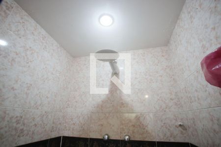 Casa à venda com 469m², 4 quartos e 8 vagas Casa à venda com 469m², 4 quartos e 8 vagasBanheiro da Suíte 1