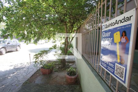 Casa à venda com 469m², 4 quartos e 8 vagas Casa à venda com 469m², 4 quartos e 8 vagasPlaquinha