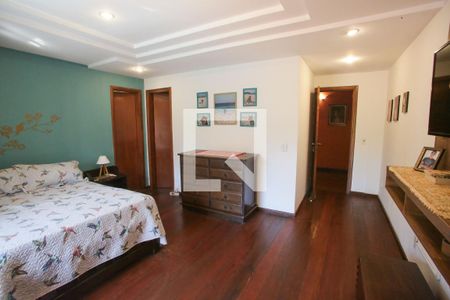 Casa à venda com 469m², 4 quartos e 8 vagas Casa à venda com 469m², 4 quartos e 8 vagasQuarto Suíte 1