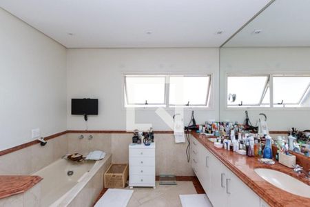 Apartamento à venda com 325m², 2 quartos e 2 vagas