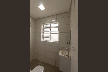 Banheiro de casa à venda com 1 quarto, 46m² em Vila Fatima, São Paulo