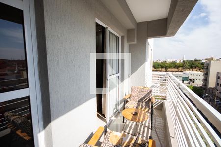 Apartamento para alugar com 67m², 2 quartos e 1 vagaSacada