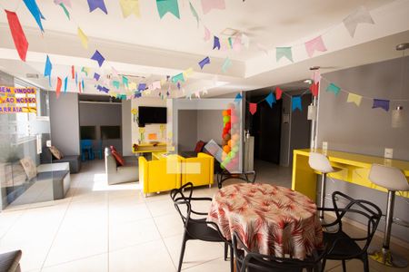 Apartamento para alugar com 67m², 2 quartos e 1 vagaÁrea de Serviço