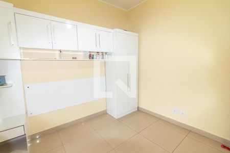 Quarto 2 de apartamento para alugar com 2 quartos, 58m² em Vila Kosmos, Rio de Janeiro