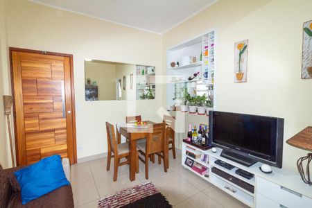 Sala de apartamento para alugar com 2 quartos, 58m² em Vila Kosmos, Rio de Janeiro