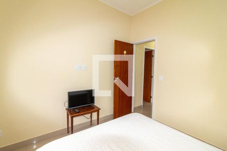 Quarto 1 de apartamento para alugar com 2 quartos, 58m² em Vila Kosmos, Rio de Janeiro