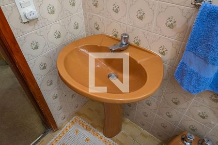 Casa à venda com 640m², 3 quartos e 8 vagasBanheiro