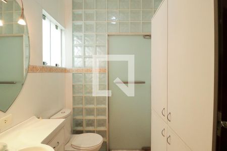 Casa à venda com 220m², 3 quartos e 3 vagasBanheiro Social