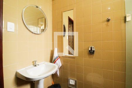 Casa à venda com 220m², 3 quartos e 3 vagas Banheiro da Garagem