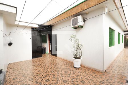 Casa à venda com 220m², 3 quartos e 3 vagasÁrea externa