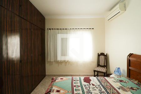 Casa à venda com 220m², 3 quartos e 3 vagasQuarto 3