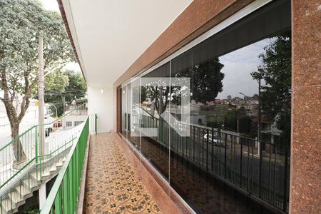 Casa à venda com 220m², 3 quartos e 3 vagasVaranda