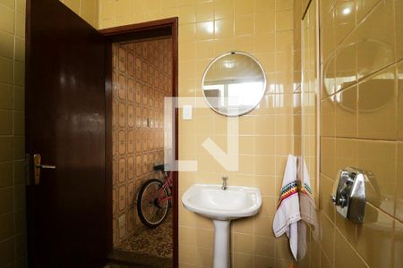 Casa à venda com 220m², 3 quartos e 3 vagasBanheiro da Garagem