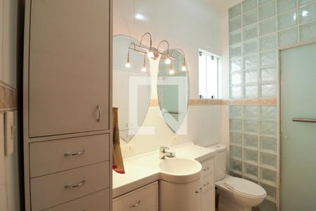 Casa à venda com 220m², 3 quartos e 3 vagasBanheiro Social