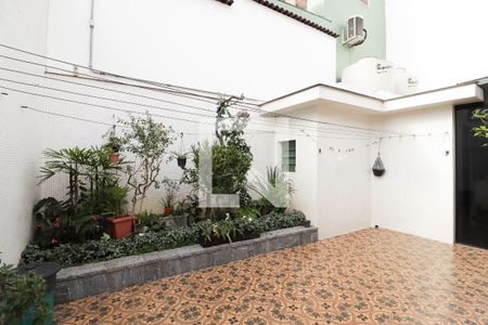 Casa à venda com 220m², 3 quartos e 3 vagasÁrea externa