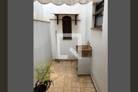 Casa à venda com 4 quartos, 270m² em Campestre, Santo André