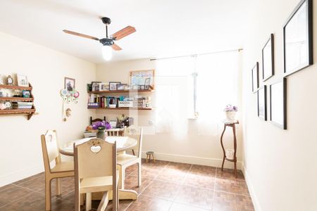 Casa à venda com 330m², 6 quartos e 6 vagas