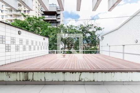 Casa à venda com 330m², 6 quartos e 6 vagas