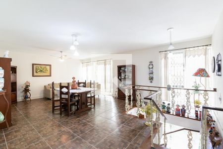 Casa à venda com 330m², 6 quartos e 6 vagas