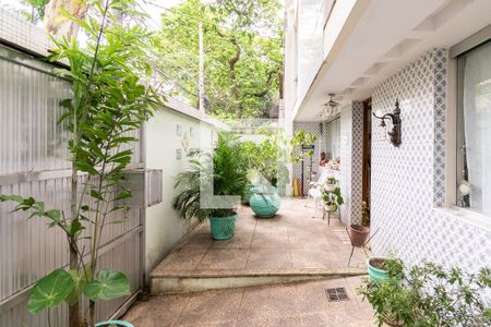 Casa à venda com 330m², 6 quartos e 6 vagas