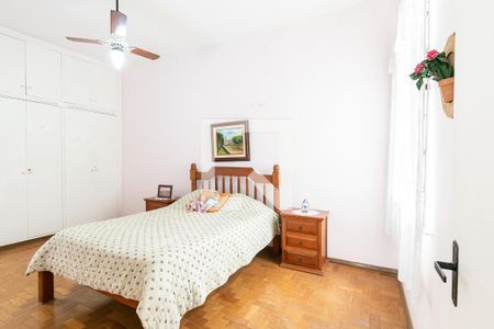 Casa à venda com 330m², 6 quartos e 6 vagas