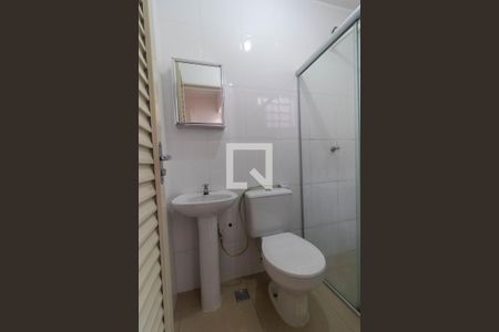 Banheiro de kitnet/studio para alugar com 1 quarto, 30m² em Cidade Universitária, Campinas
