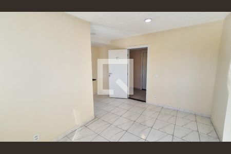 Sala de apartamento para alugar com 2 quartos, 52m² em Ramos, Rio de Janeiro