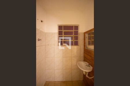 Banheiro de casa para alugar com 1 quarto, 55m² em Vila Norma, São Paulo