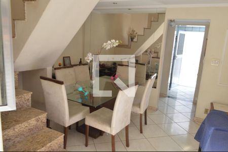 Casa à venda com 280m², 3 quartos e 4 vagasSala