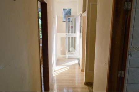 Casa à venda com 280m², 3 quartos e 4 vagasCorredor