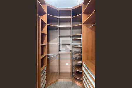 Casa à venda com 144m², 3 quartos e 3 vagasCloset - Suíte