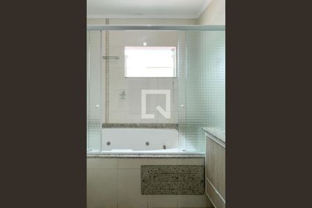 Casa à venda com 144m², 3 quartos e 3 vagasBanheiro - Suíte
