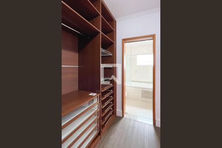 Casa à venda com 144m², 3 quartos e 3 vagasCloset - Suíte