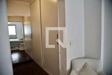Apartamento à venda com 186m², 3 quartos e 2 vagasQuarto 3 - Armários