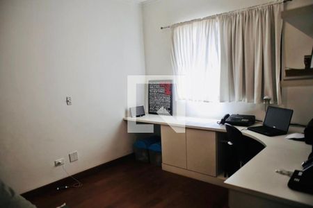 Apartamento à venda com 186m², 3 quartos e 2 vagasQuarto 2 - Armários