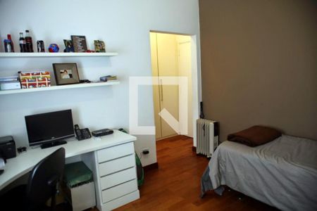 Apartamento à venda com 186m², 3 quartos e 2 vagasQuarto 2 - Armários