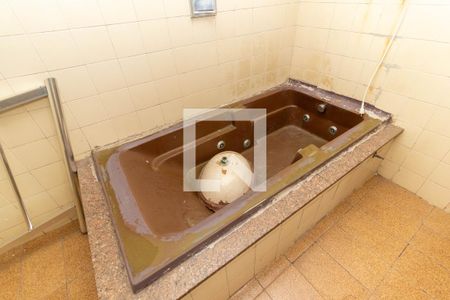 Casa para alugar com 203m², 4 quartos e 4 vagasBanheira