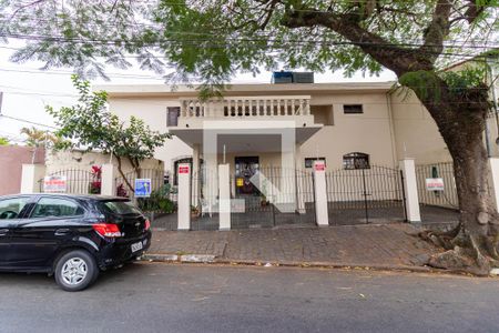 Casa para alugar com 203m², 4 quartos e 4 vagasFachada