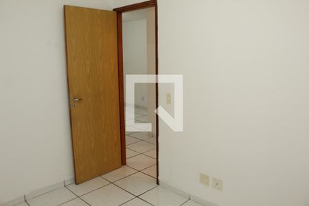 Quarto 2 de apartamento para alugar com 2 quartos, 47m² em Jardim Isis, Cotia